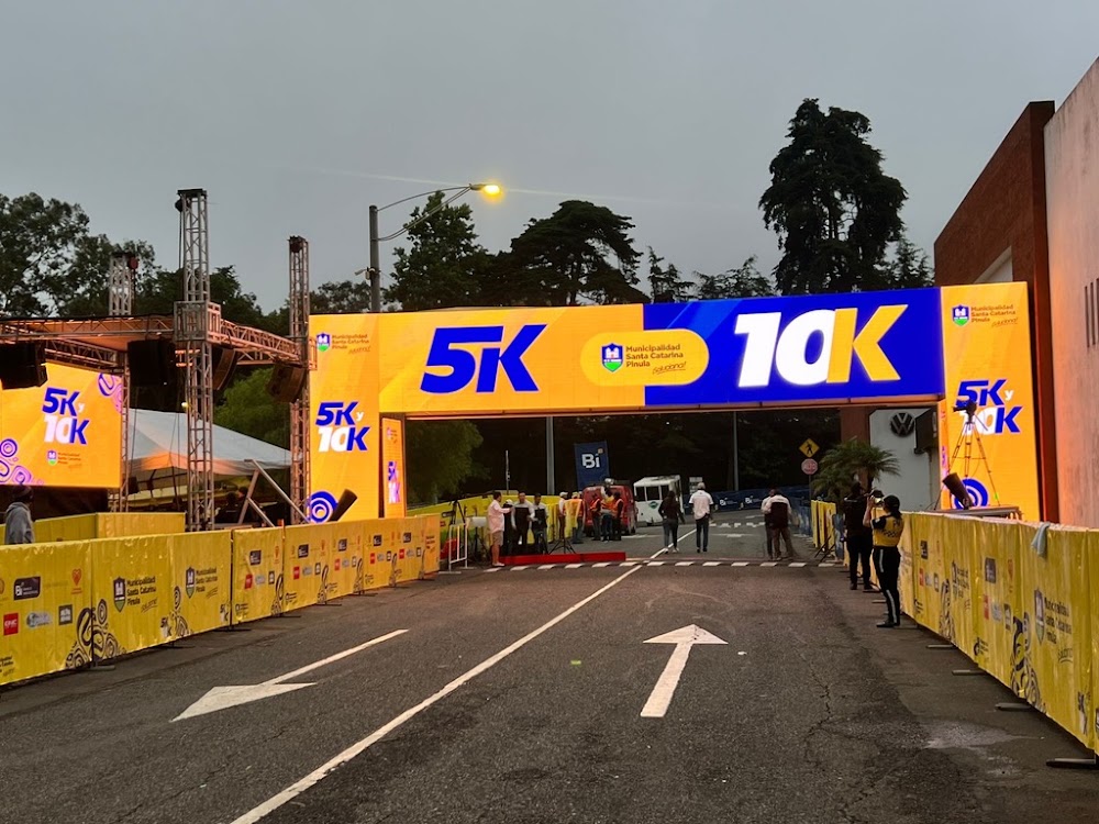 Arco de meta para Carrera Municipal SCP Guatemala