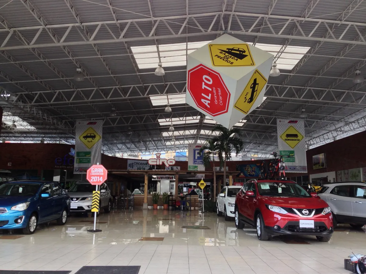 Showroom Nissan